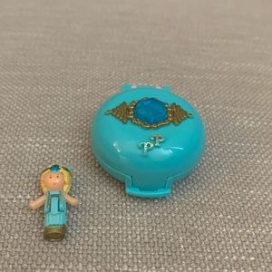 Dress up jewel polly pocket locket